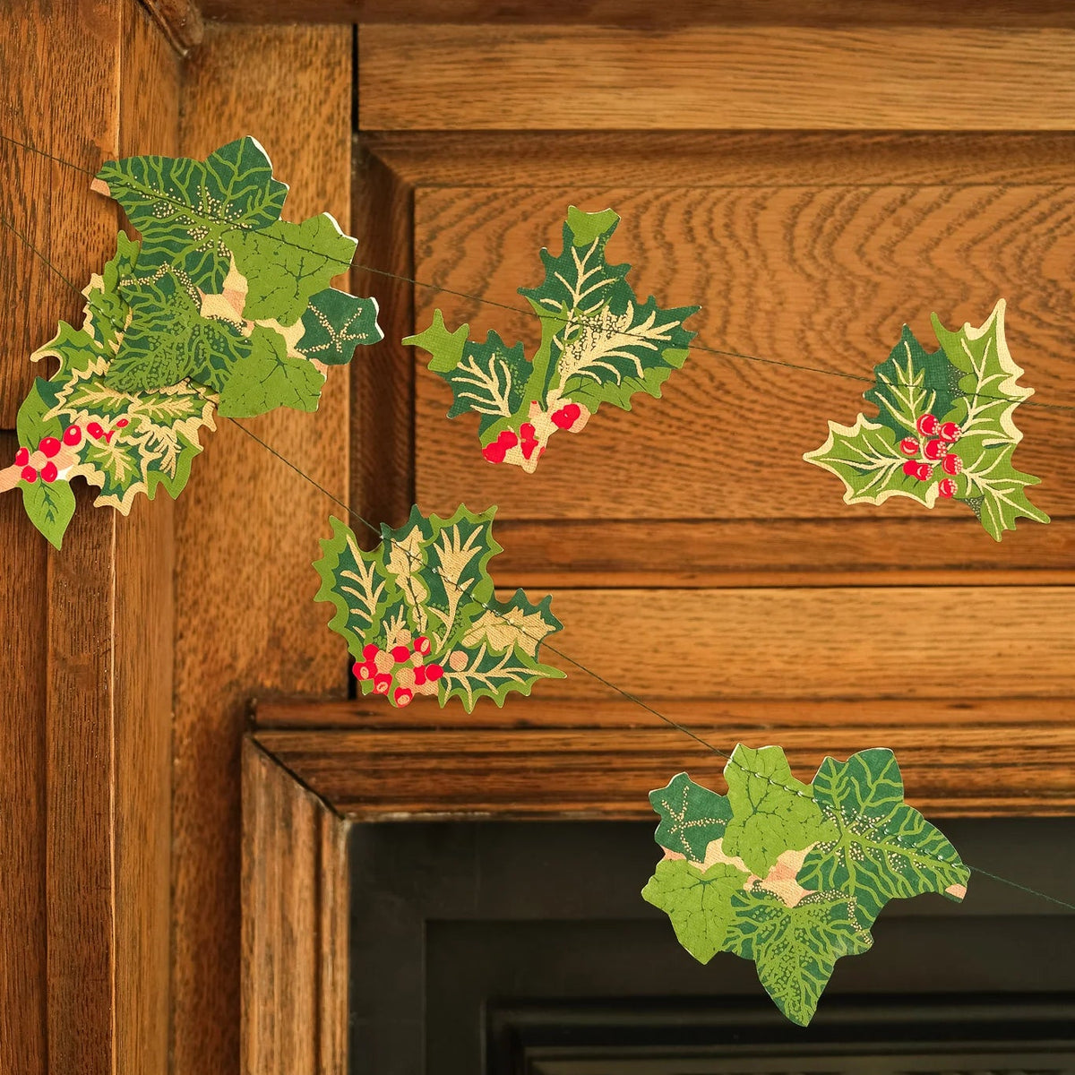 Holly and Ivy Garland by East End Press
