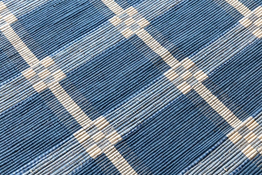 IRIS Rug by Sabine Van der Sande