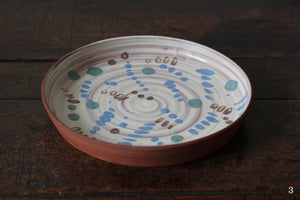 Handmade slipware terracotta plates by Francesca Anfossi (White)