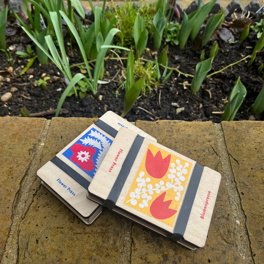 Studio Wald pocket flower press