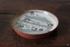 Handmade slipware terracotta plates by Francesca Anfossi (White)